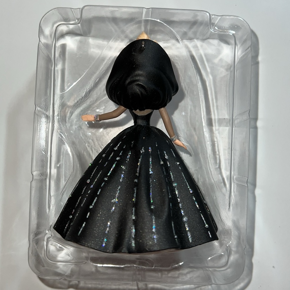 Vintage 1998 Happy Holidays Barbie Doll Special Edition Mattel & Ornament - Picture 10 of 11